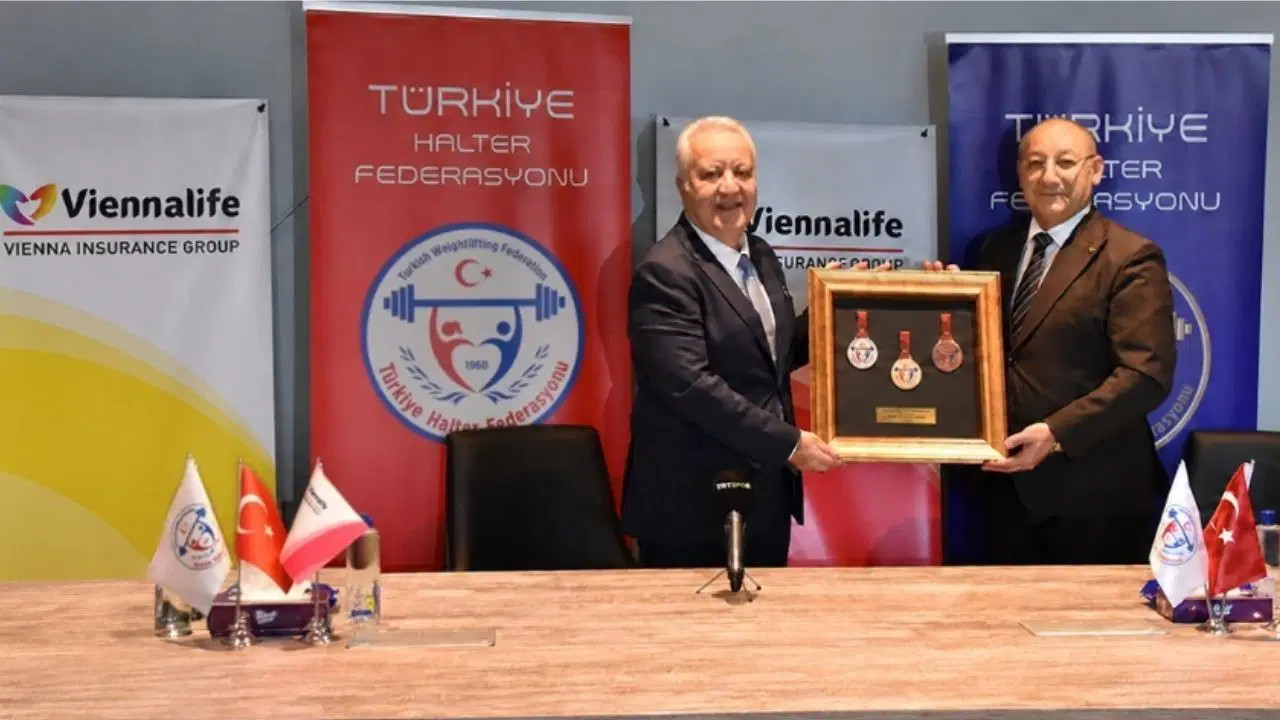 Viennalife'tan Türk Halterine 3 Yıllık Destek