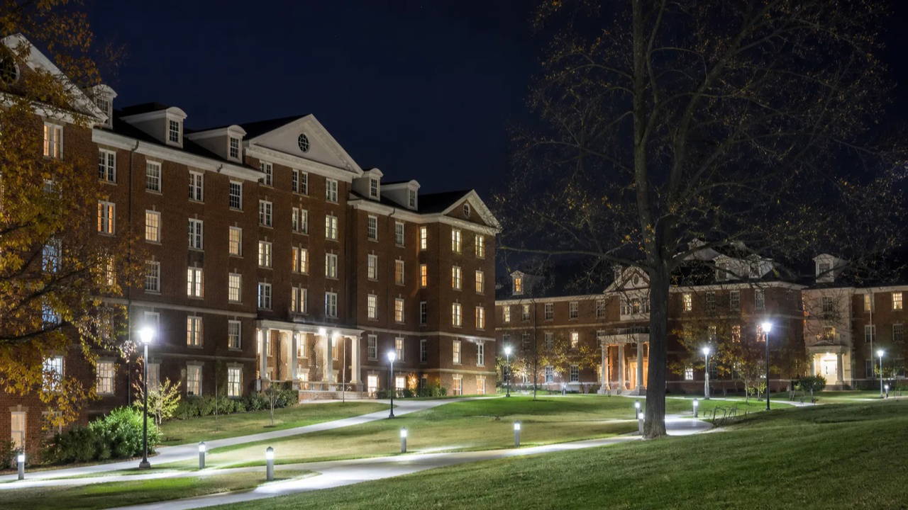 Virginia Üniversitesi'nde Silahlı Saldırı: 5 Yaralı