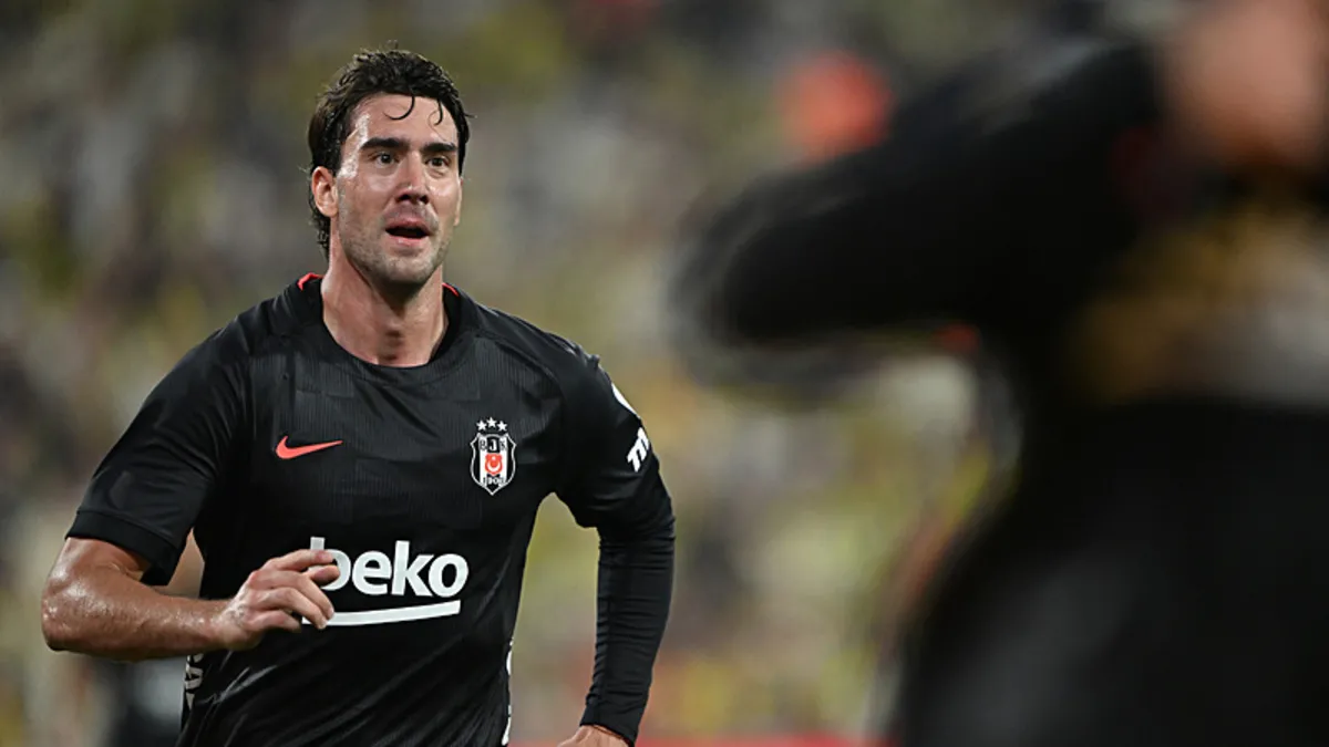 Vlahovic'ten Orkun Kökçü'ye Messi Benzetmesi: 'Onu İzlemek Büyük Keyif