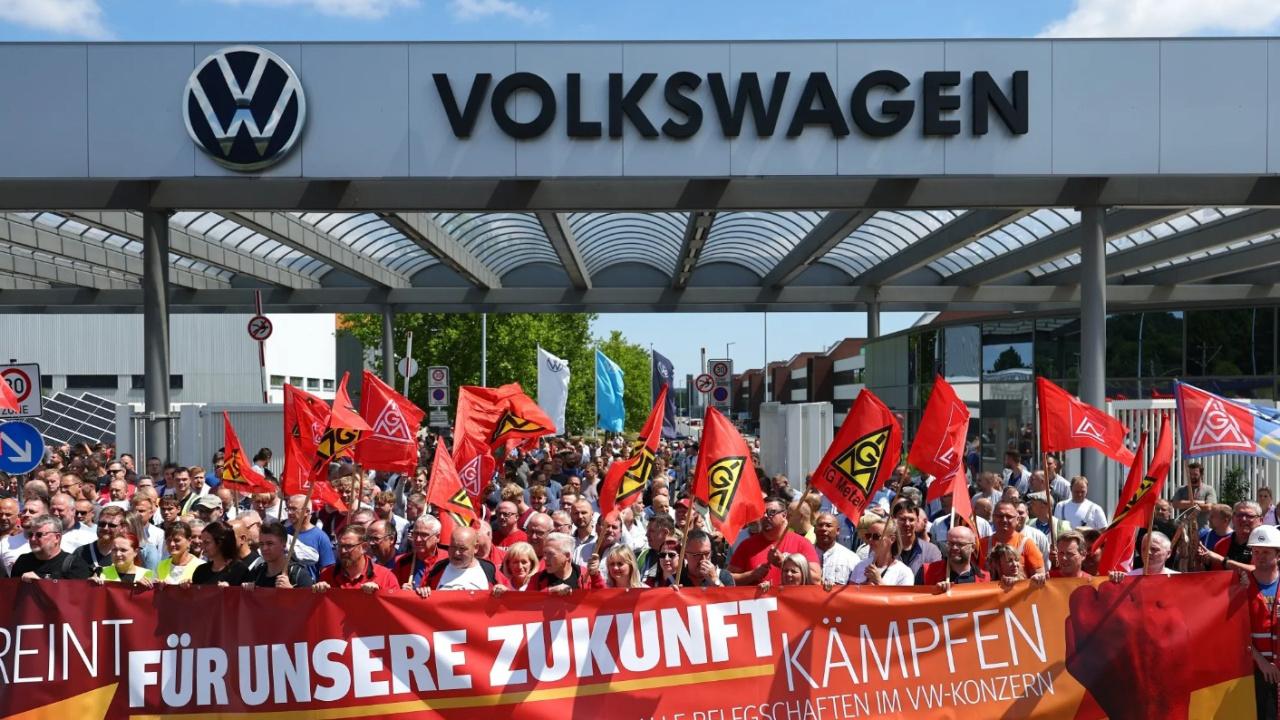 Volkswagen Çalışanlarından Grev Tehdidi: 2027'de Üretim Duracak Mı