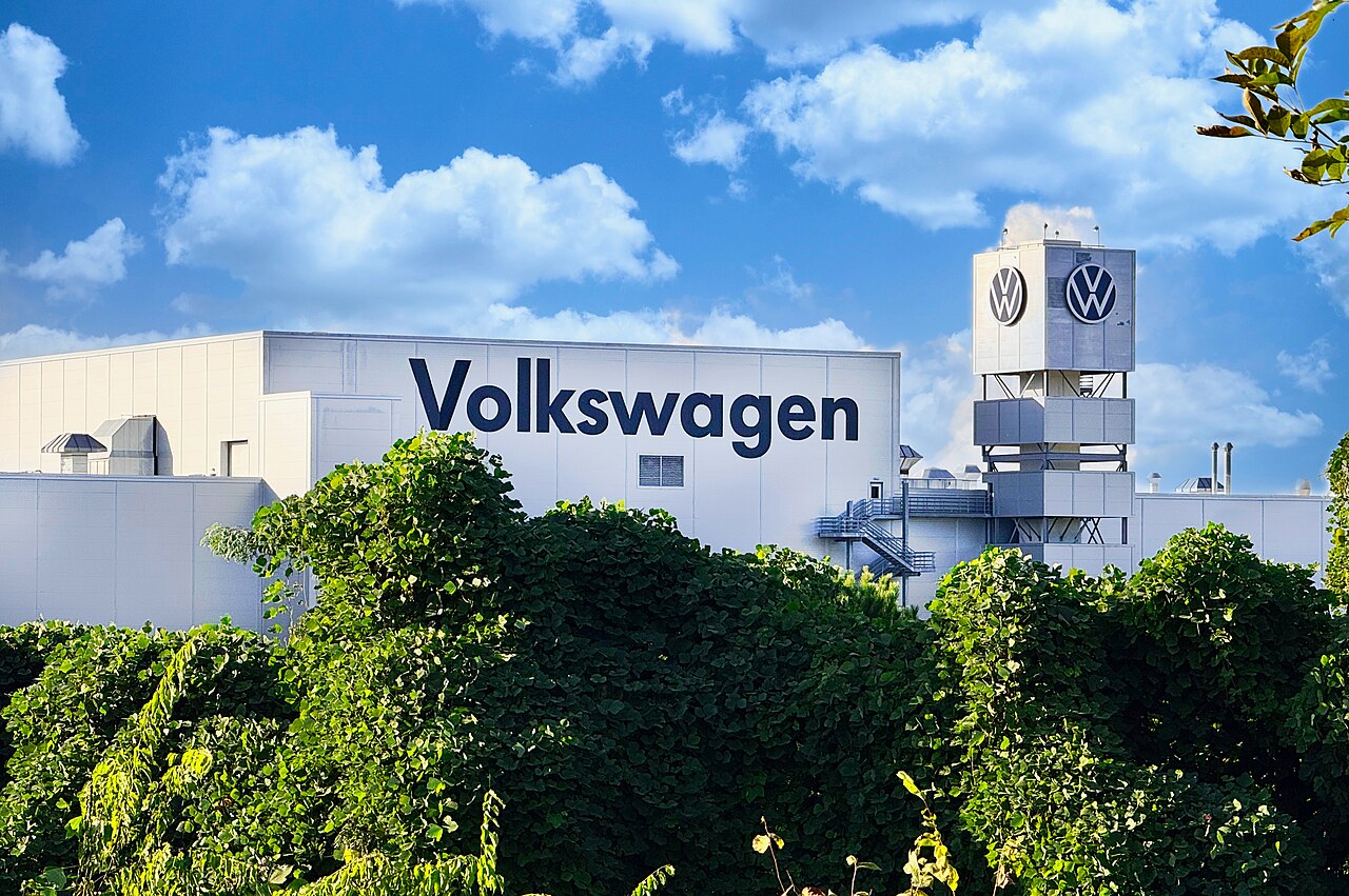 Volkswagen Passat Pro 2027: Fiyatı ve Yenilikleriyle Tanıtıldı