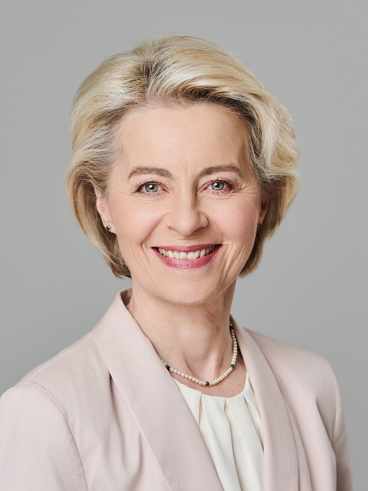 Von der Leyen ve Zelenskiy NATO Zirvesi'nde Görüştü