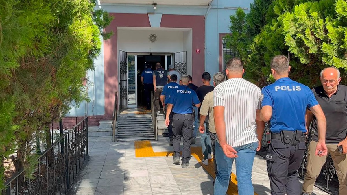 WhatsApp Trafik Uygulama Noktası Paylaşan 7 Şüpheli Yakalandı