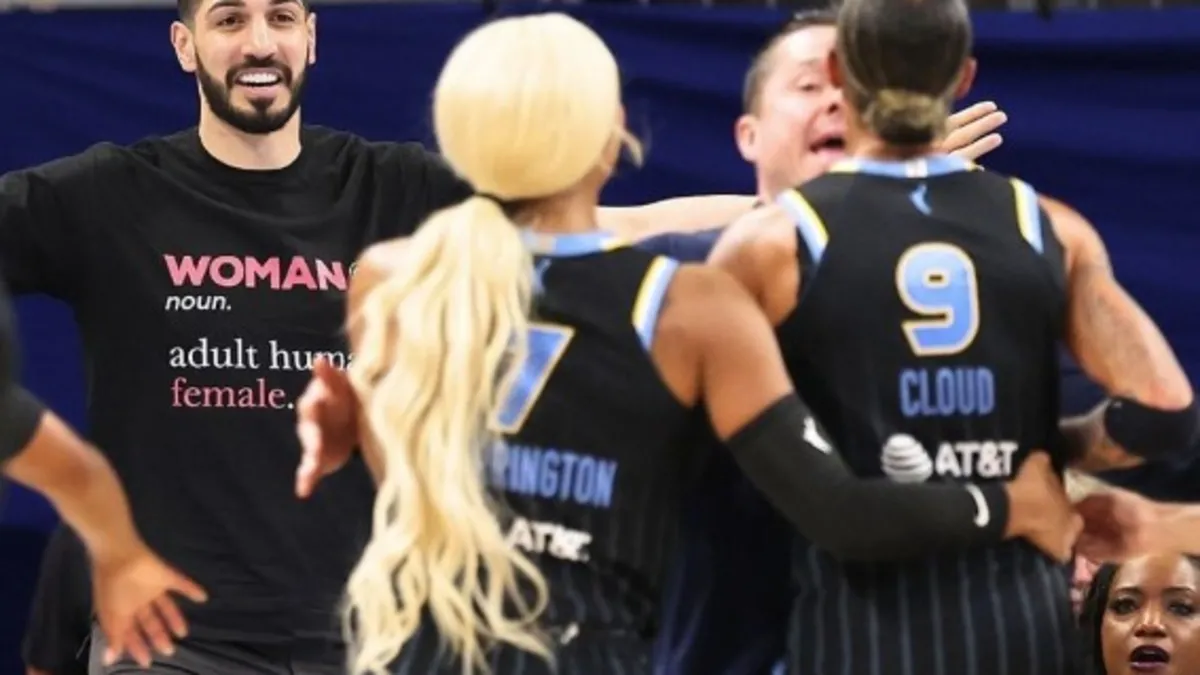 WNBA'da Saha Kenarı Olayı: Enes Kanter Güvenlikle Salondan Çıkarıldı