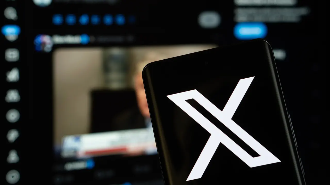 X'in iOS Uygulamasına Yerleşik Video Düzenleyici Eklendi