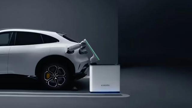 Xiaomi, Tesla'nın 12 Yıldır Yapamadığı Elektrikli Araç Özelliğini Sundu