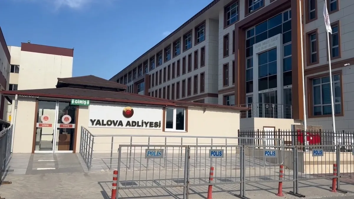 Yalova Adliyesi'nde Sahte Fatura Skandalı: Müdür ve Memur Tutuklandı