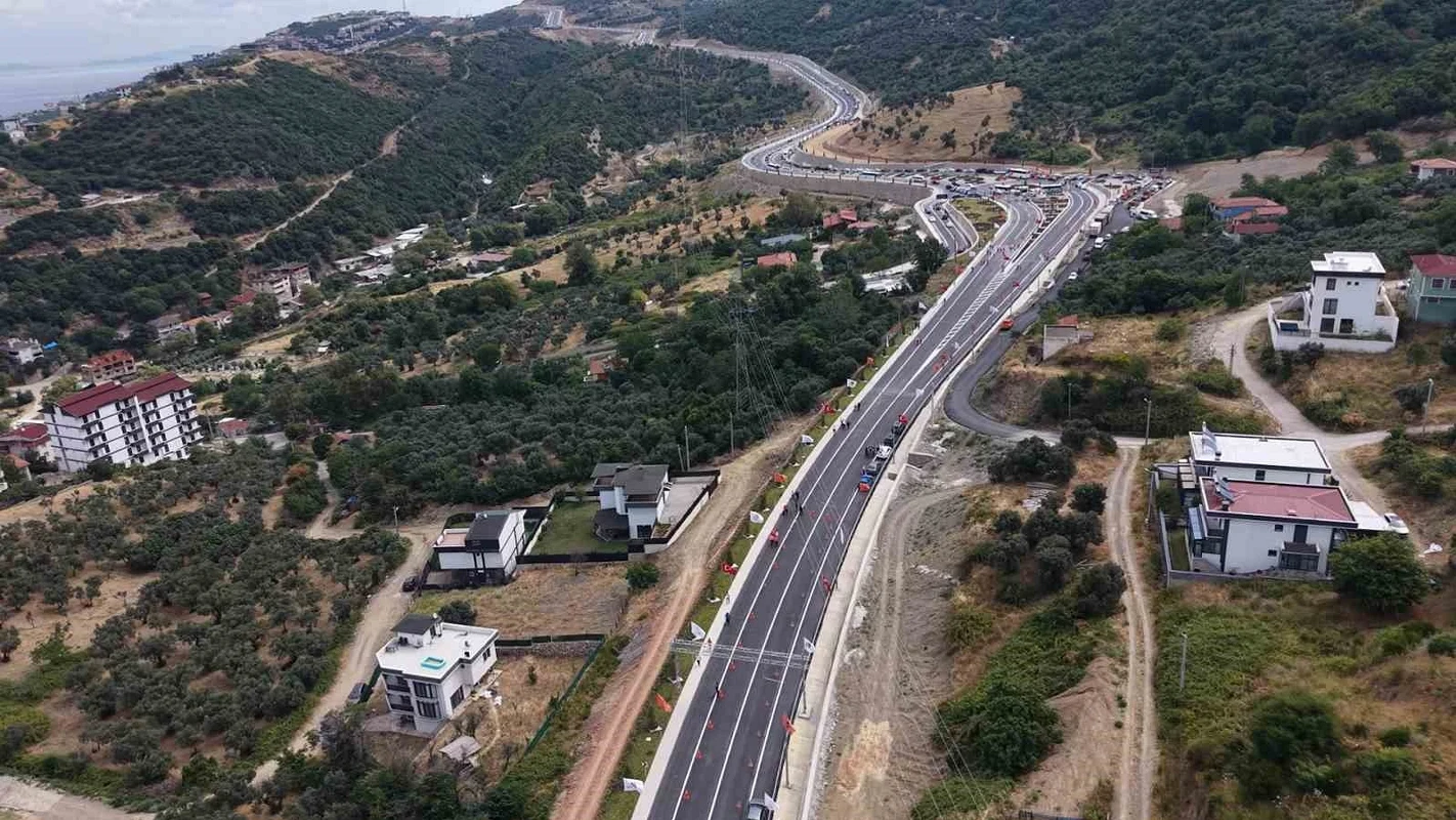 Yalova-Armutlu Yolu ile 19 Dakikalık Mesafe 3 Dakikaya İndi