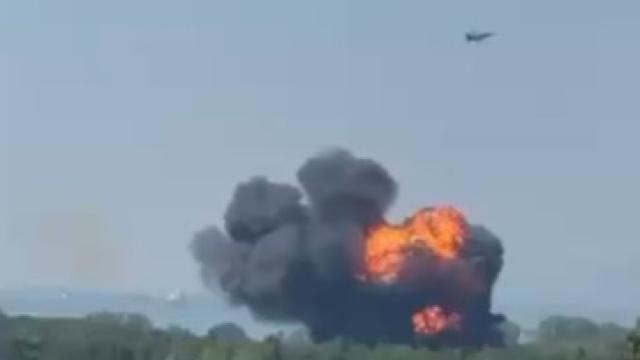 Yalova'da F-16 eğitim uçağı düştü: Pilot atlayarak kurtuldu