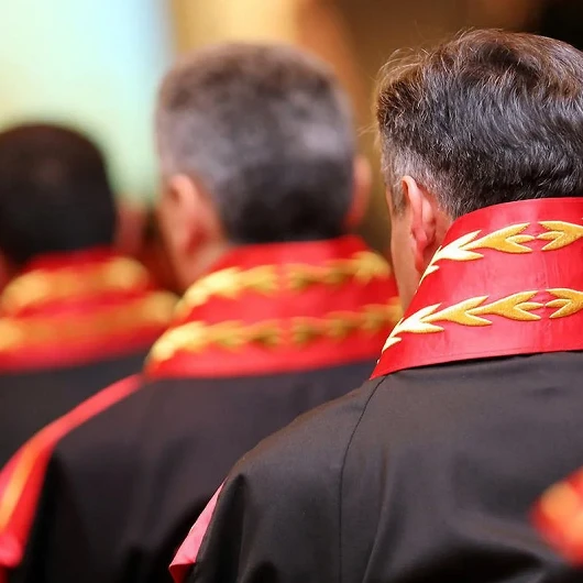 Yargıda Etik Çizgi: Hakimden Sanığa Borç Talebi Meslek Onurunu Zedeler