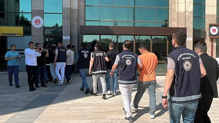 Yasa dışı bahis operasyonu: 11 ilde 44 gözaltı, 15 milyar TL işlem hacmi