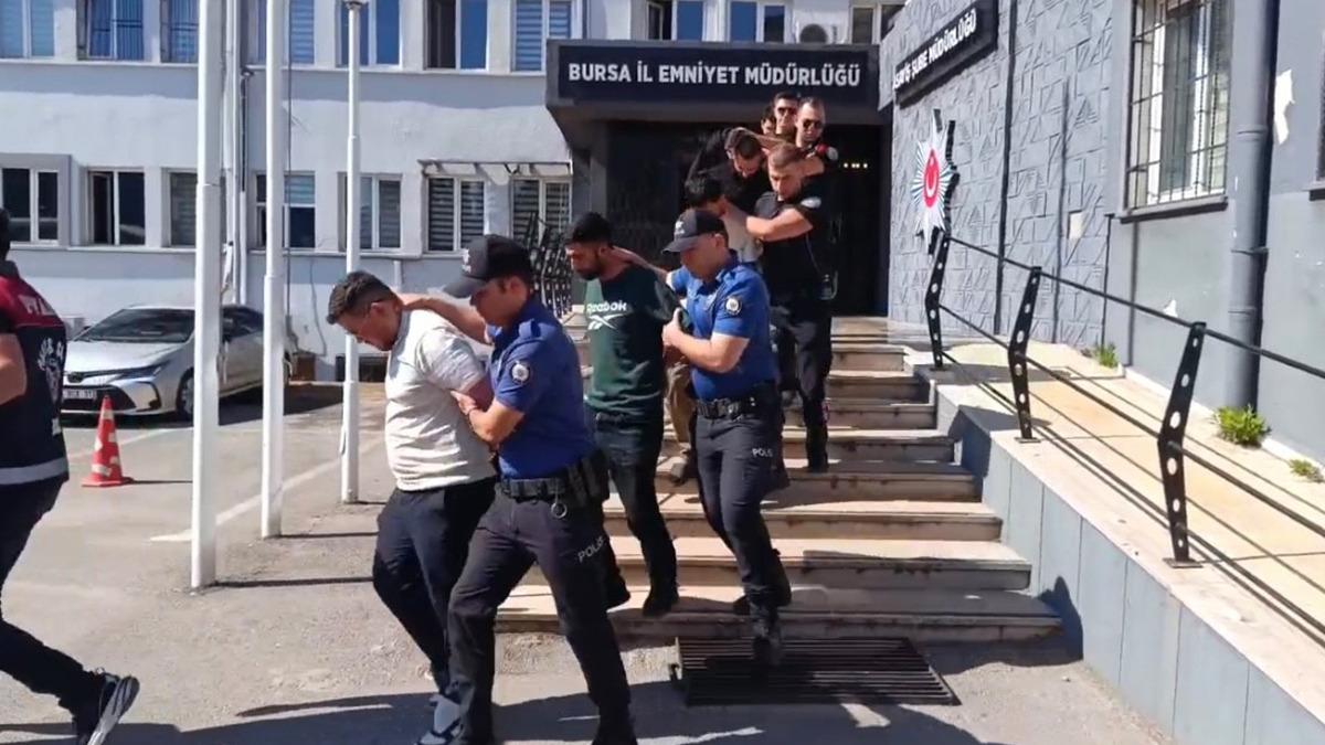 Yaşlı çifti 2,5 ay boyunca 'polisiz' diyerek 100 milyon TL dolandırdılar