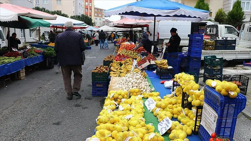 Yaz meyvesi 300 lirayı gördü emekli isyan etti