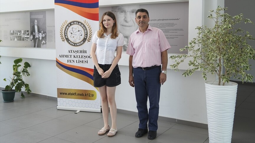 YDT Rusça birincisi Ela Demirel'in hedefi mühendislik