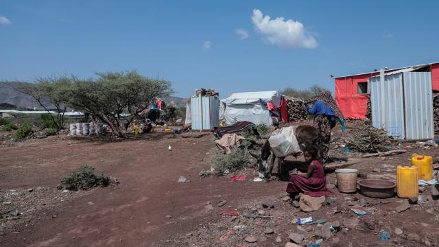 Yemen'de Çatışmalar Şiddetlendi: 122 Bin Kişi Yerinden Edildi
