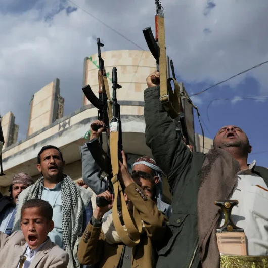Yemen'de Hükümetten Husilere Hava Saldırısı: Askeri Araçlar Vuruldu