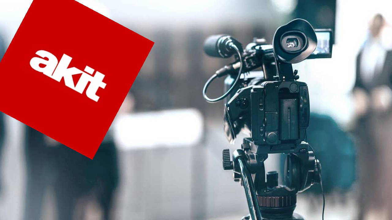 Yeni Akit'in 'fondaş' hedefi gazetecilerden tepki çekti
