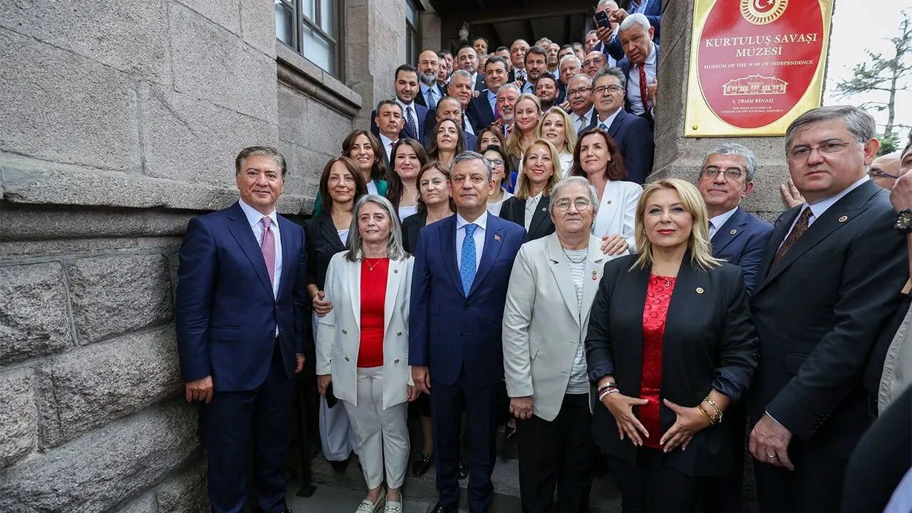 Yeni Parti'den 20 Günde 411 Milyon TL: Rekor Destek