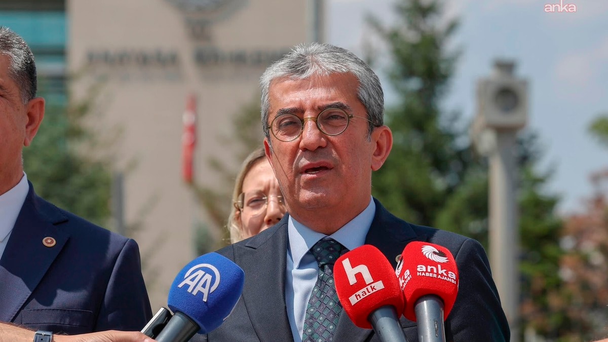 YENİ Parti, AYM'ye İki Kanun için İptal Başvurusu Yaptı