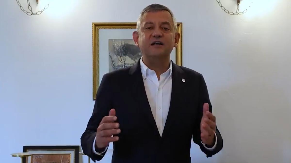 YENİ Parti Bağış Kampanyası Başlattı: Özgür Öz'den Açıklama