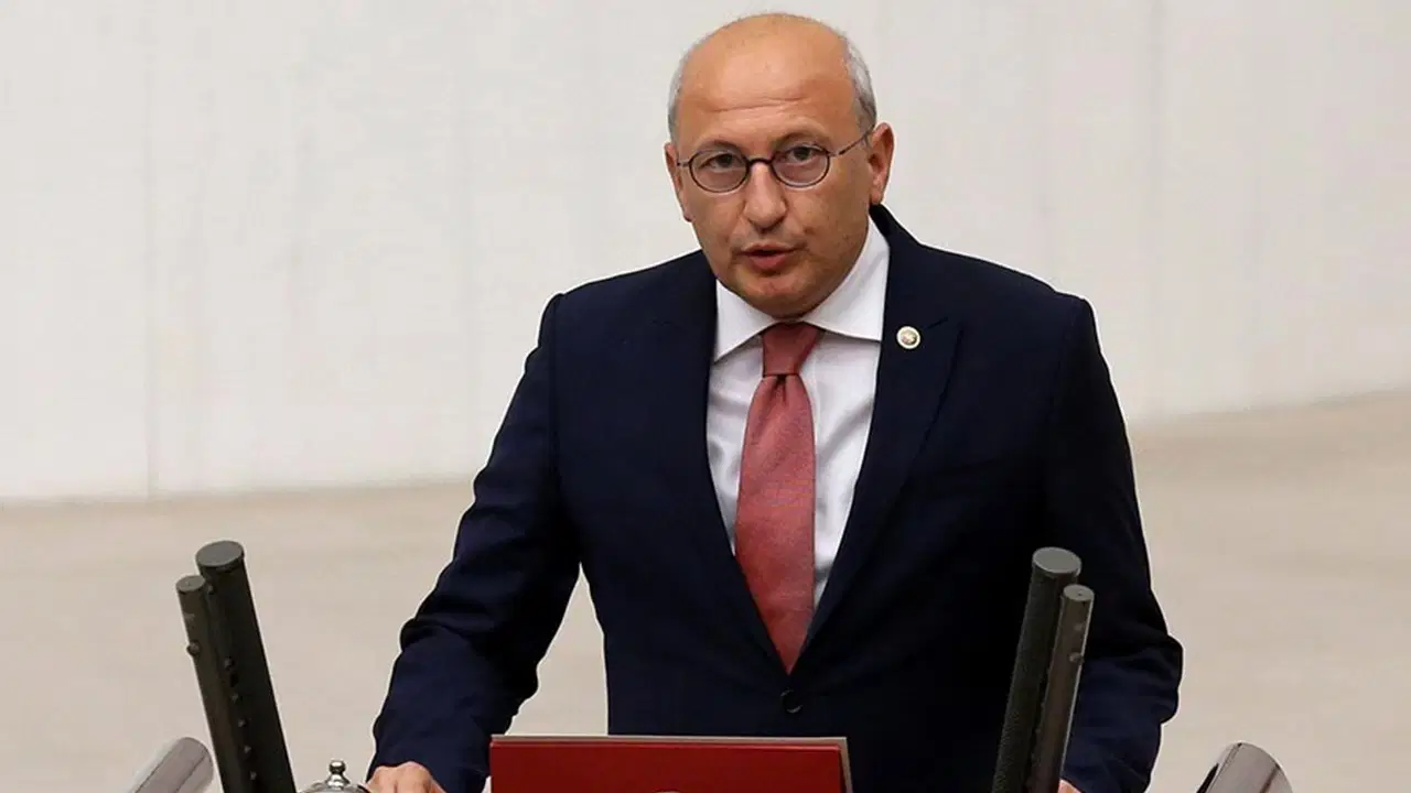 YENİ Parti'den Eylül Ayı Basın Özgürlüğü Raporu: 50 Gazeteci Hakim Karşısında