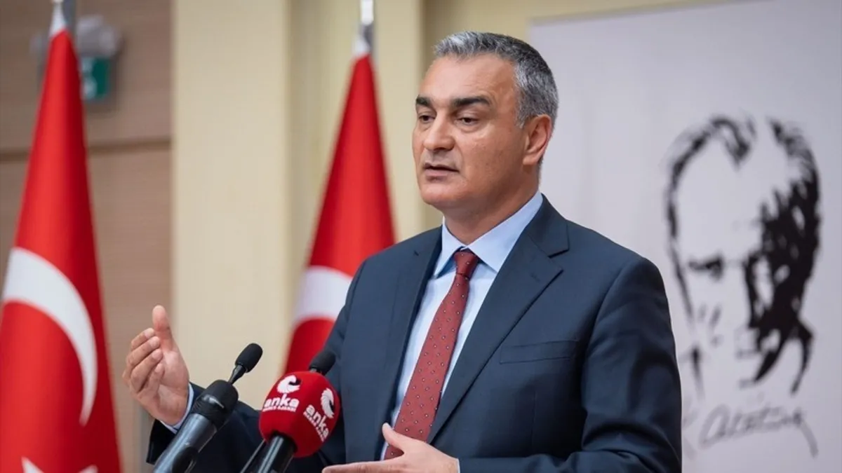 Yeni Parti İsim Krizi: CHP'nin Rolü Var mı? Müslim Sarı Yanıtladı