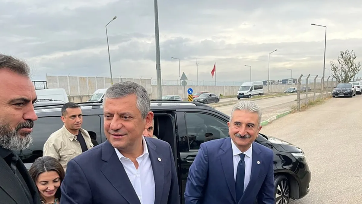 Yeni Parti'de İsim Krizine Özel'den Yanıt: 'Millet Koydu, Değiştirmeyiz