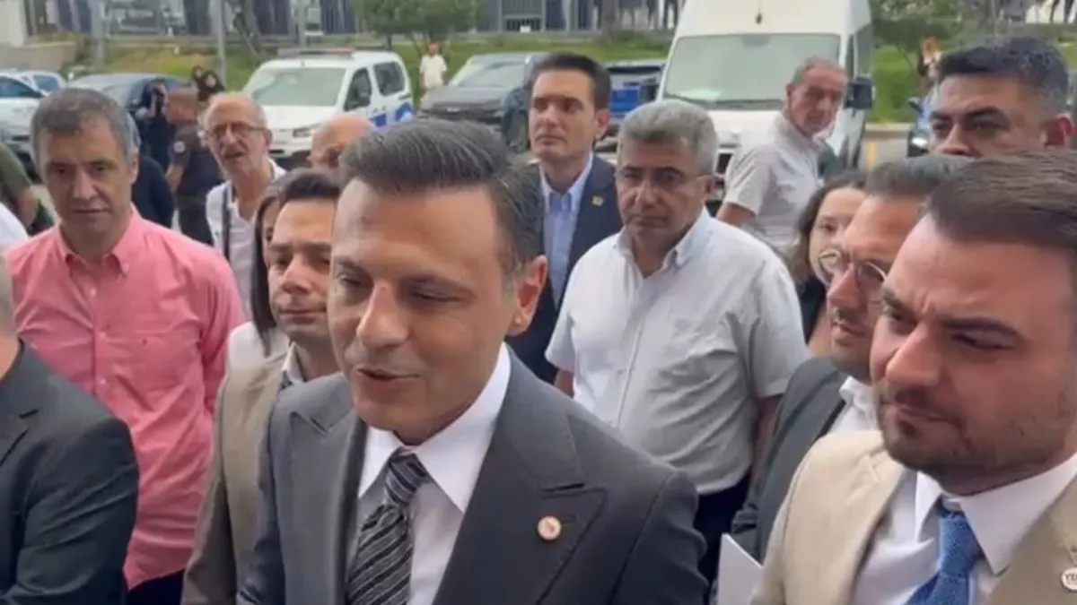 Yeni Parti İstanbul İl Başkanı Özgür Çelik'ten Adliyeye İfade Ziyareti