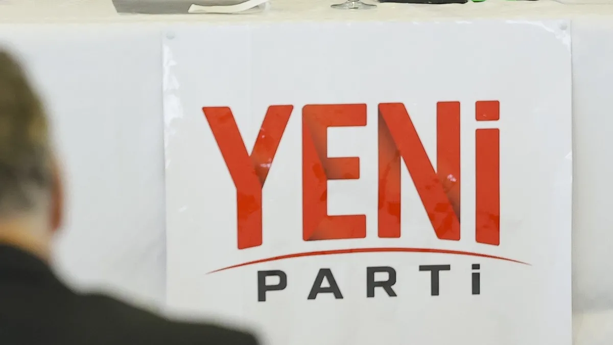 Yeni Parti'de logo krizi: Netflix benzeri tasarım rafa kalkıyor