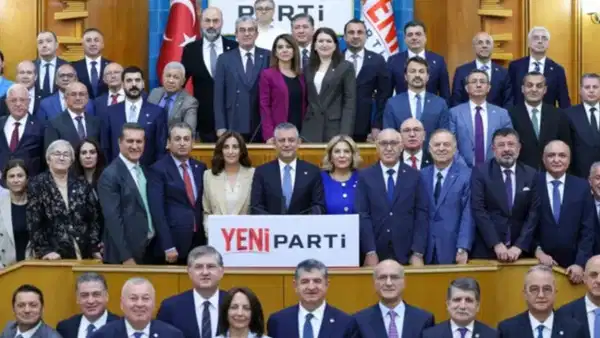 YENİ Parti'den Özel'e Tam Destek: 'Ne Bir Santim Eğildi
