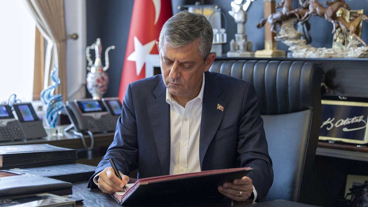 YENİ Parti TBMM'de 91 vekille ikinci büyük parti oluyor