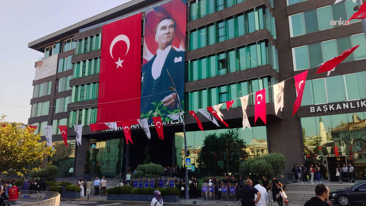 YENİ Parti'den Üsküdar'da Sert Mesaj: Sandık İradesine Sahip Çıkacağız