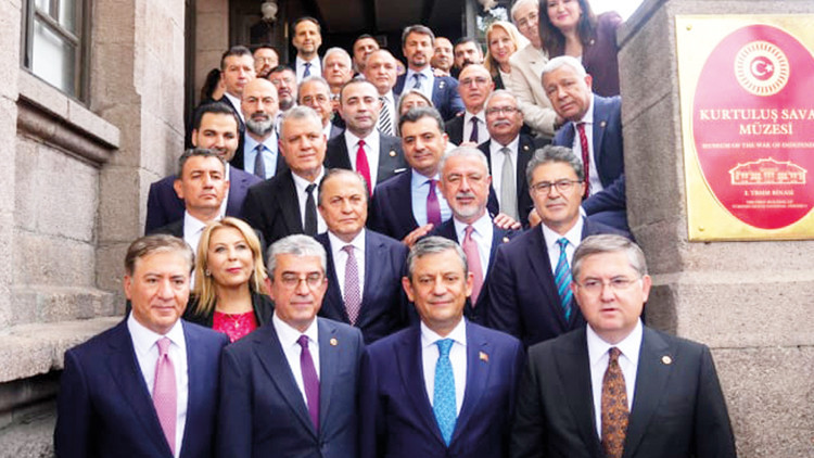 Yeni Parti ve CHP Arasındaki Oda Krizi Aşıldı