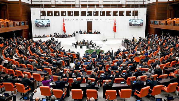 YENİ Partili Gökçen, Hacettepe'li öğrencinin cinsel saldırı davasını TBMM'ye taşıdı