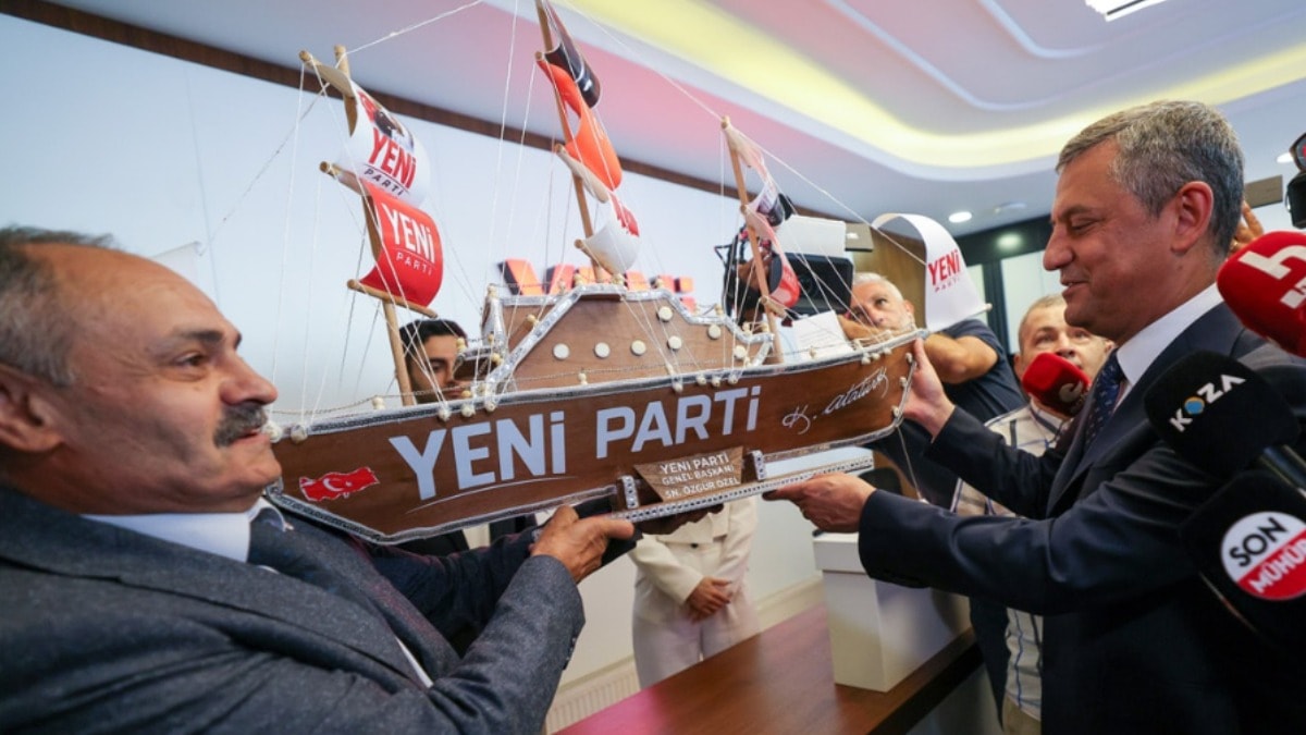 YENİ Parti'ye 18 Günde 600 Bin Üye: Günde 33 Bin Katılım