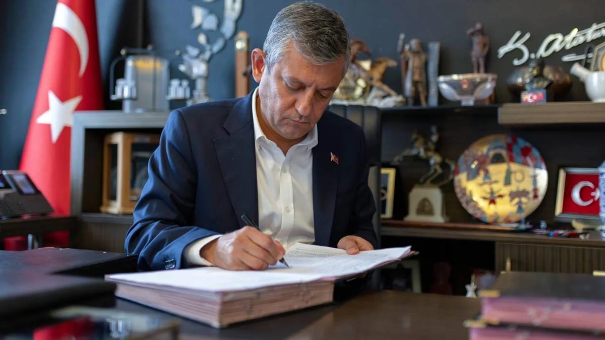 YENİ Parti'ye 2 Günde Rekor Üye Akını
