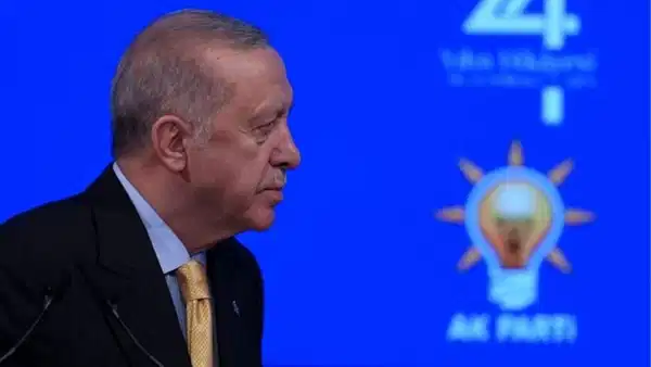 Yeni Şafak: AK Parti'de FETÖ etkisi sürüyor