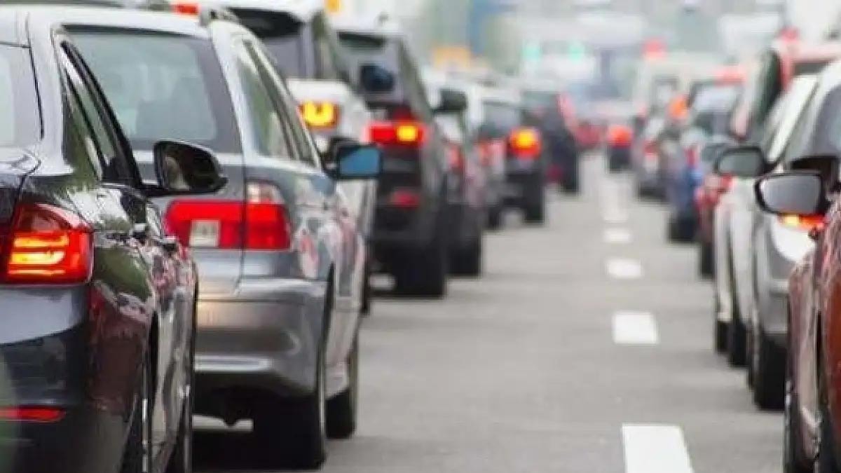 Yeni trafik yönetmeliği: Araçlarda zorunlu ekipman değişiyor