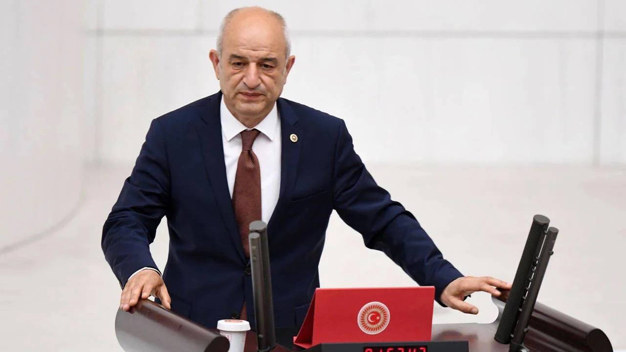 Yeni Yol Grubu’nun İmdadına CHP Uzandı: Ali Fazıl Kasap İstifa Etti