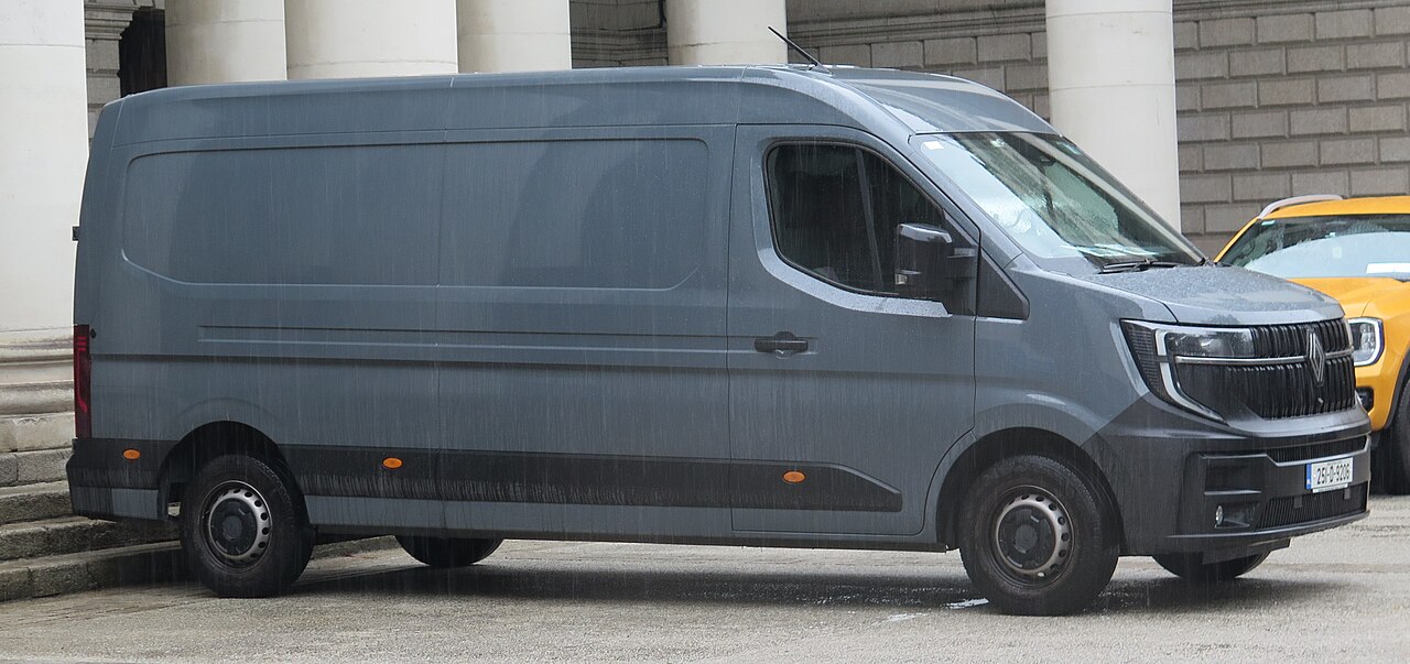 Yenilenen Renault Master: Elektrikli Ticari Araçta Yeni Dönem