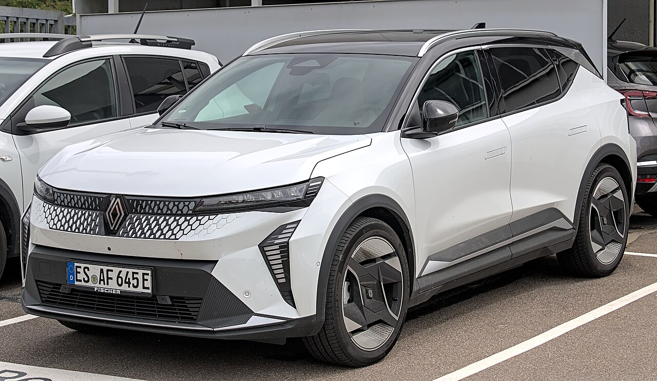 Yenilenen Renault Scenic E-Tech: Tasarım ve Teknolojide Yeni Standart