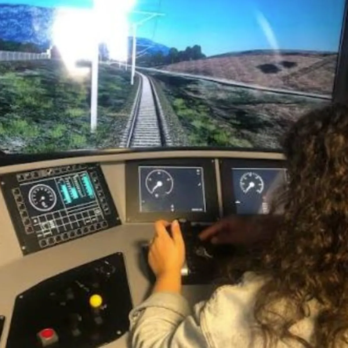Yerli yapay zeka tren simülatörü SİMURAY-KBÜ ile eğitimde çığır açılıyor