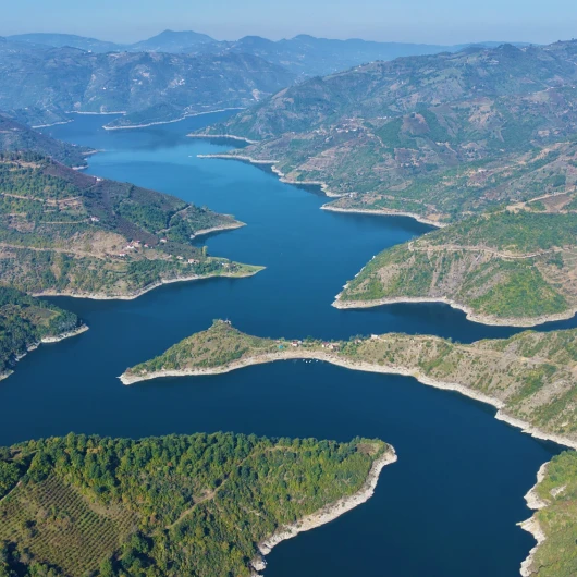 Yeşilırmak: Üç Şehri Birleştiren Doğa Harikası