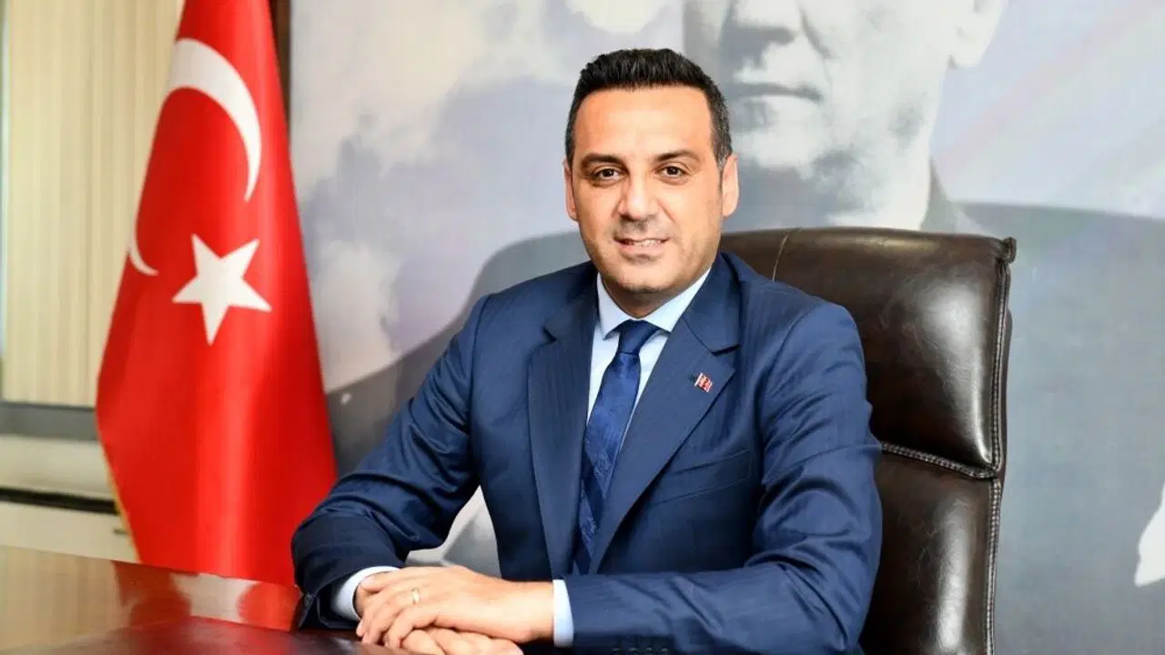 Yıldız AKP'ye mi Geçiyor? Çiğli'de Sessizlik Hakim