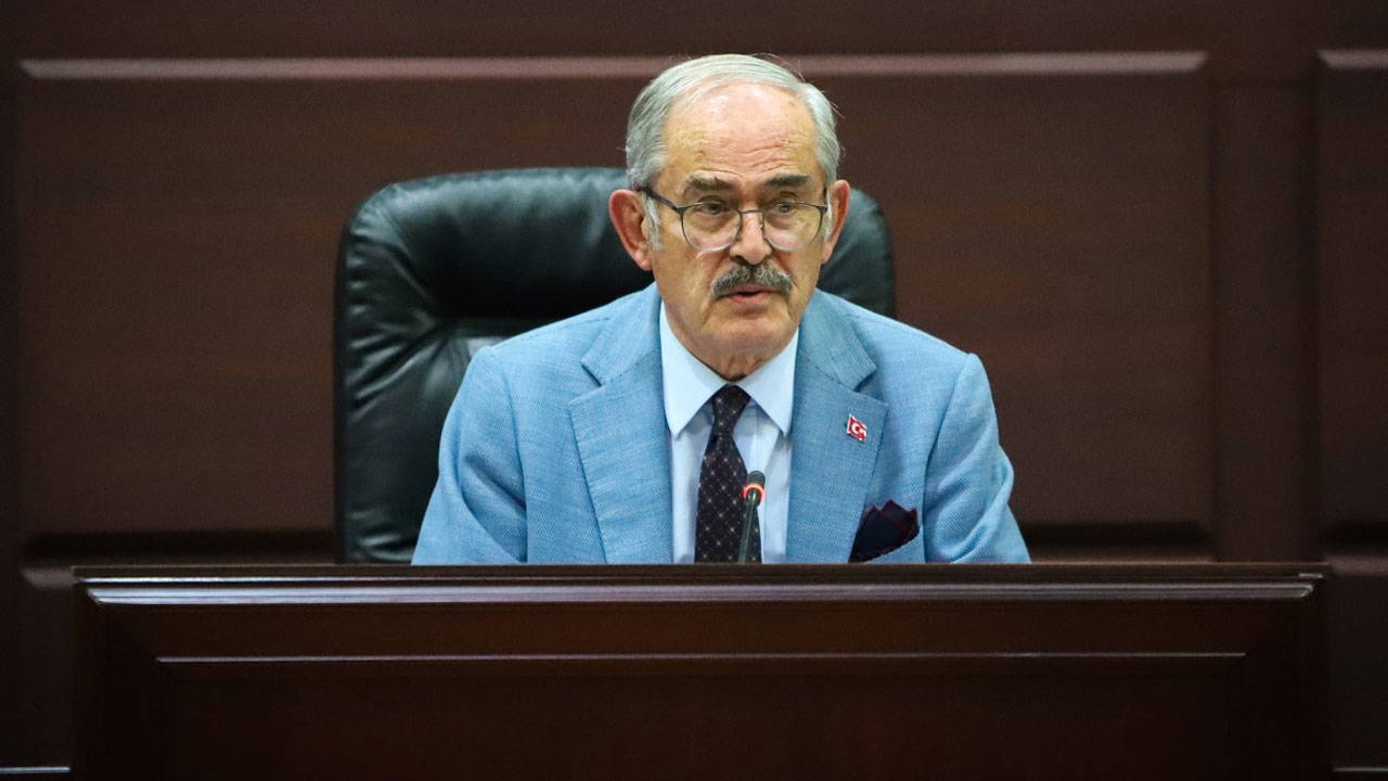 Yılmaz Büyükerşen CHP'den İstifa Etti: Kılıçdaroğlu'na Sert Eleştiri