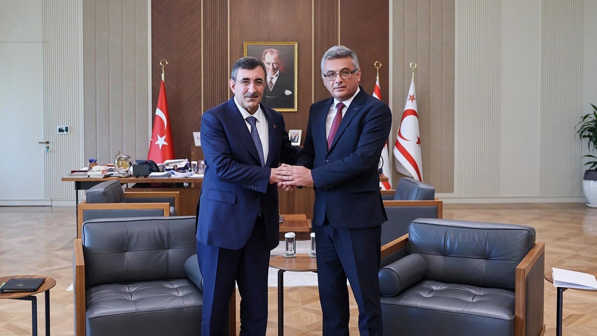 Yılmaz, KKTC Cumhurbaşkanı Erhürman ile görüştü
