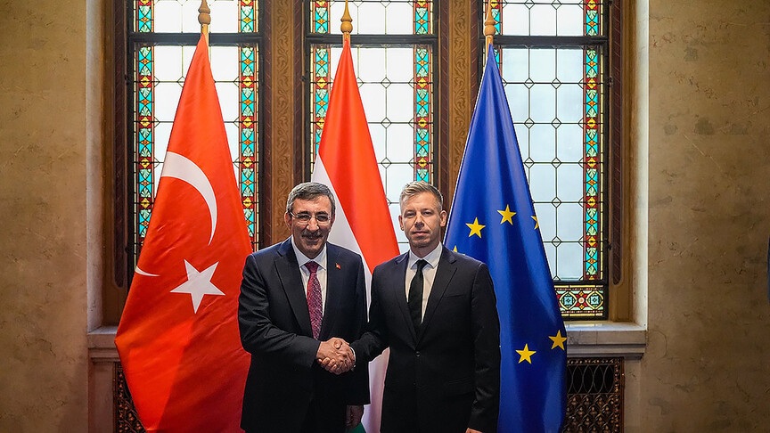 Yılmaz ve Macaristan Başbakanı Magyar Görüştü