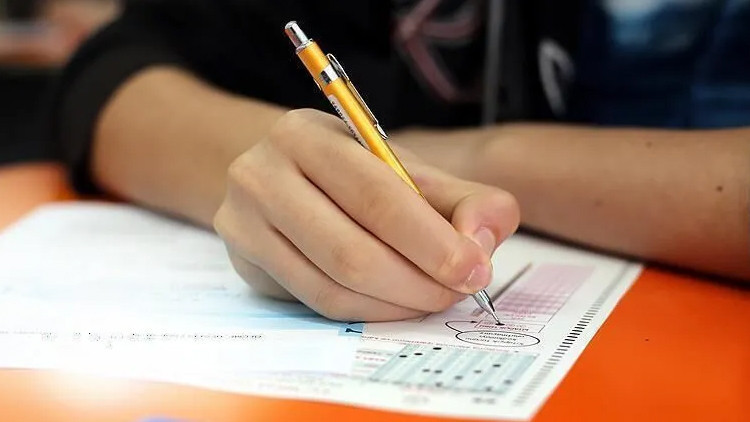 YKS'de İlk 1000'in Tercih Haritası: Tıp, Hukuk ve Yapay Zeka Öne Çıktı