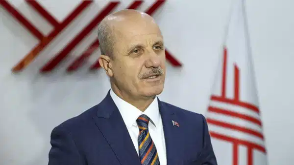 YÖK Başkanı Özvar'dan üniversitelere yapay zeka ve müfredat çağrısı