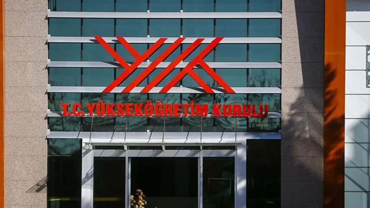 YÖK, depremzede öğrencilerin özel öğrencilik hakkını bir yıl daha uzattı